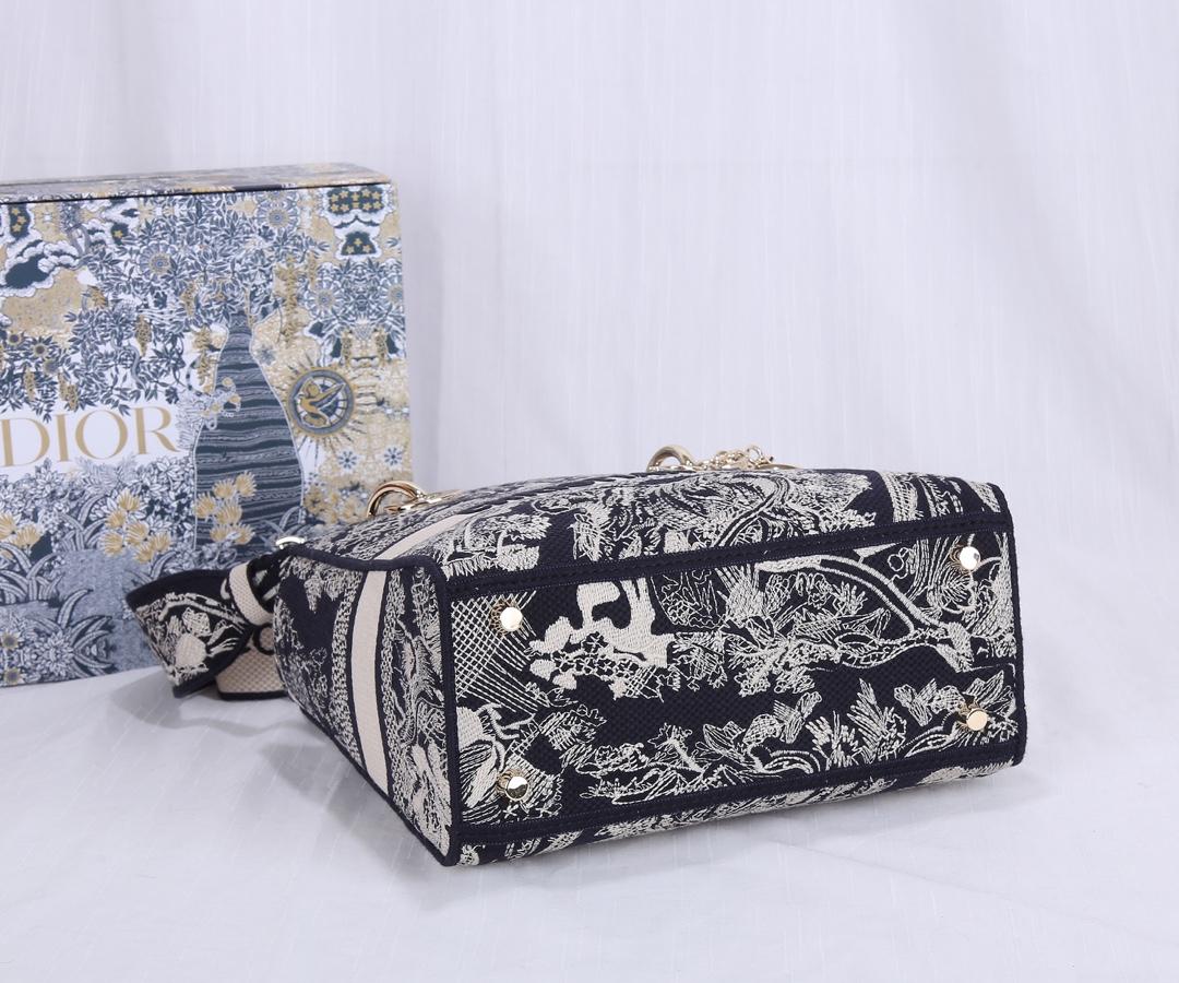 D I O R Dior Lady D-Lite Medium 레플리카 28번 이미지 - Bag | 세미샵 레플리카 사이트