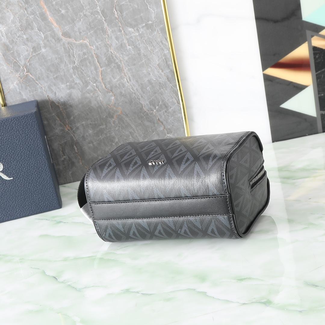 D I O R Dior Lingot Toiletry 레플리카 12번 이미지 - Bag | 세미샵 레플리카 사이트