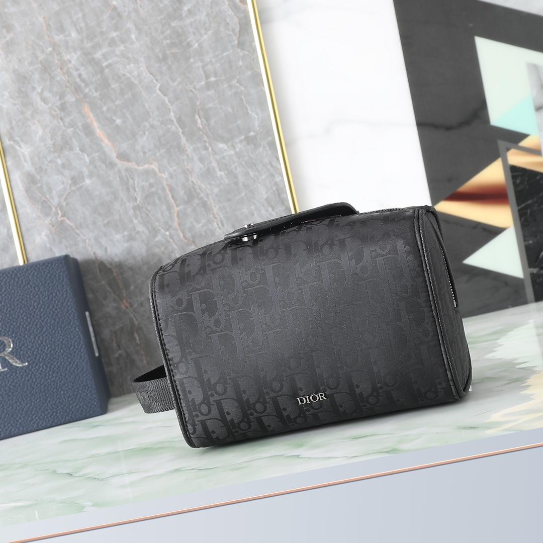 D I O R Dior Lingot Toiletry 레플리카 25번 이미지 - Bag | 세미샵 레플리카 사이트