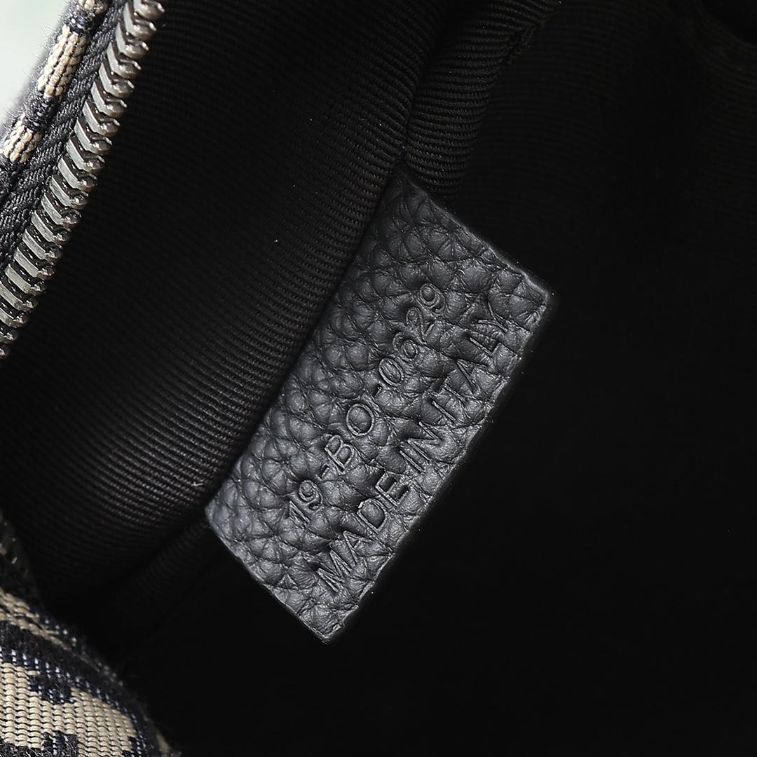 D I O R Dior Lingot Toiletry 레플리카 40번 이미지 - Bag | 세미샵 레플리카 사이트