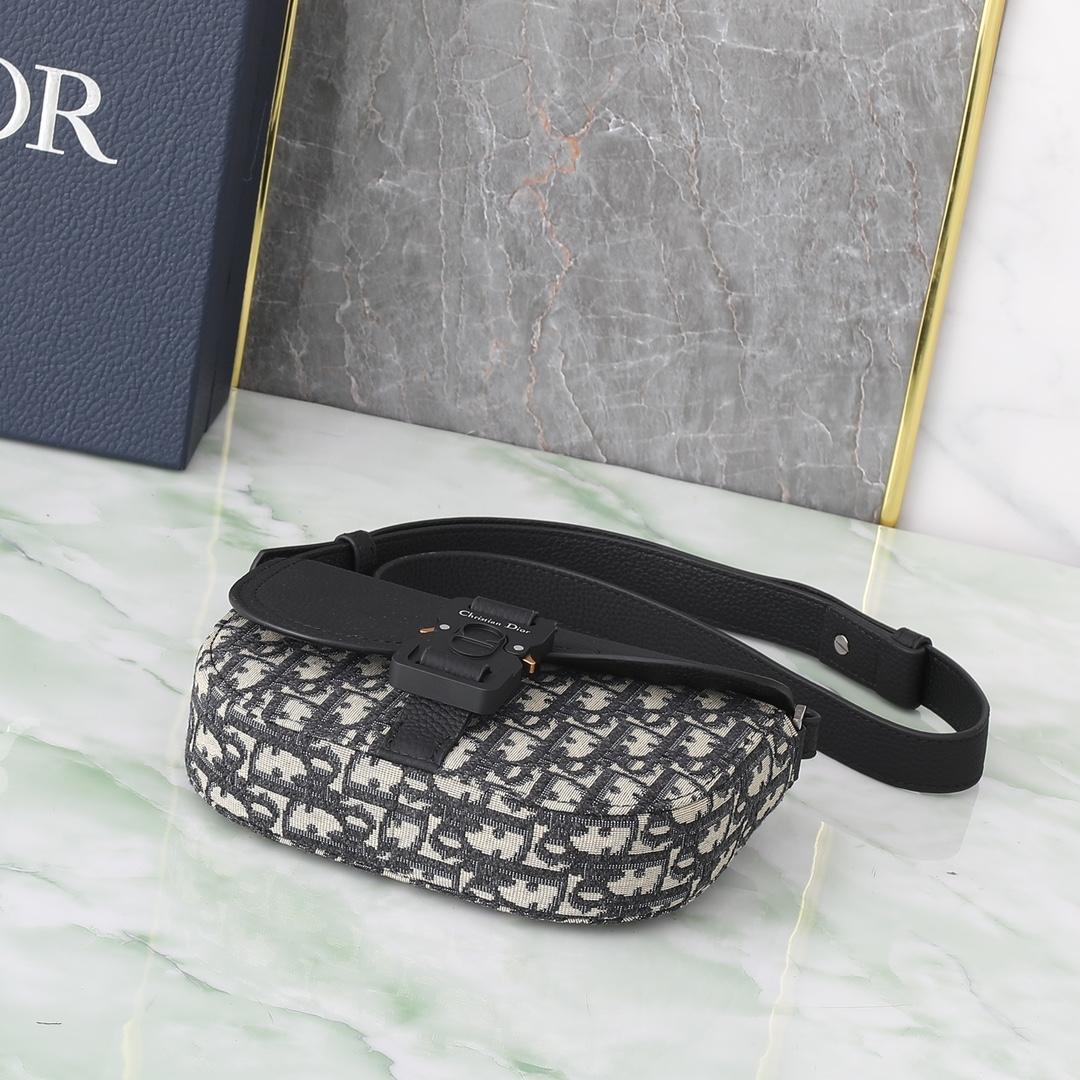 D I O R Dior Saddle Mini Flap Messenger 레플리카 20번 이미지 - Bag | 세미샵 레플리카 사이트