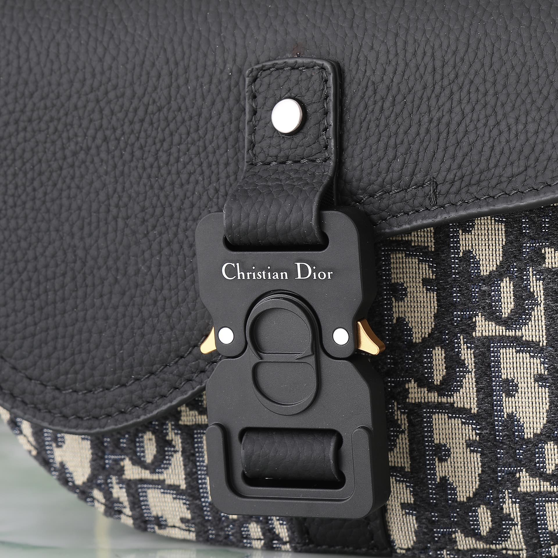 D I O R Dior Saddle Mini Flap Messenger 레플리카 21번 이미지 - Bag | 세미샵 레플리카 사이트