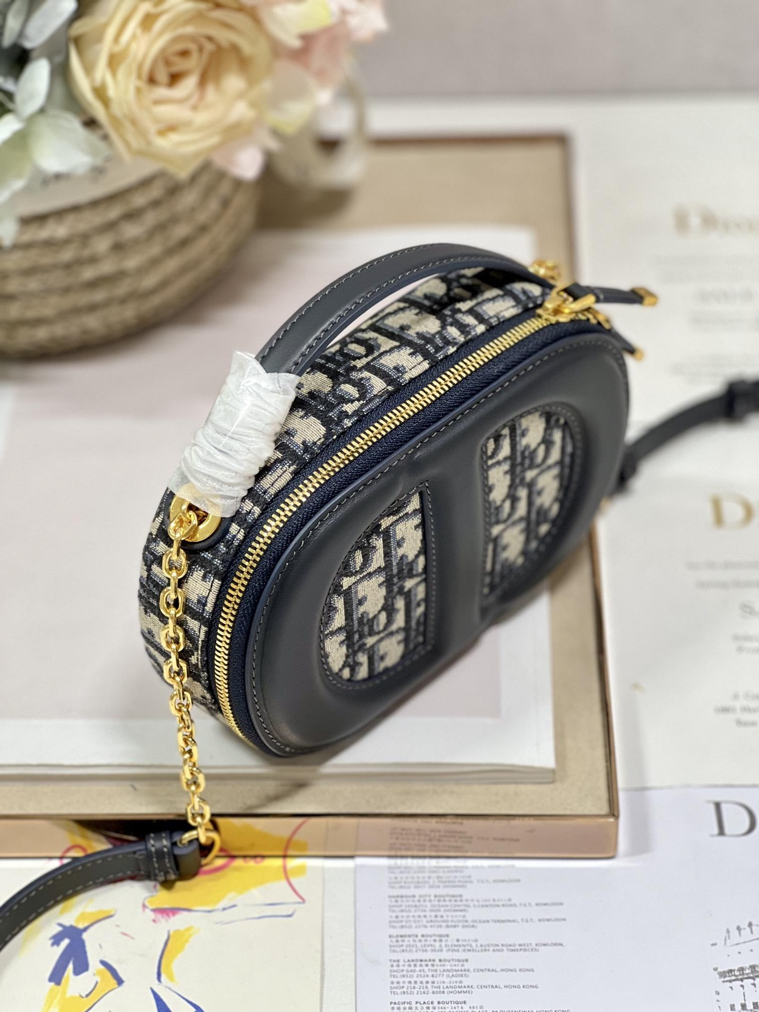 D I O R Dior Signature Oval Camera 레플리카 20번 이미지 - Bag | 세미샵 레플리카 사이트
