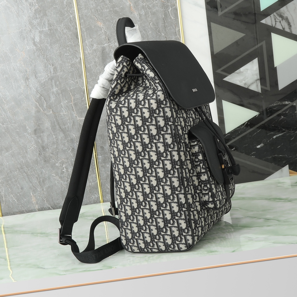 D I O R Saddle Backpack With Flap 레플리카 3번 이미지 - Bag | 세미샵 레플리카 사이트
