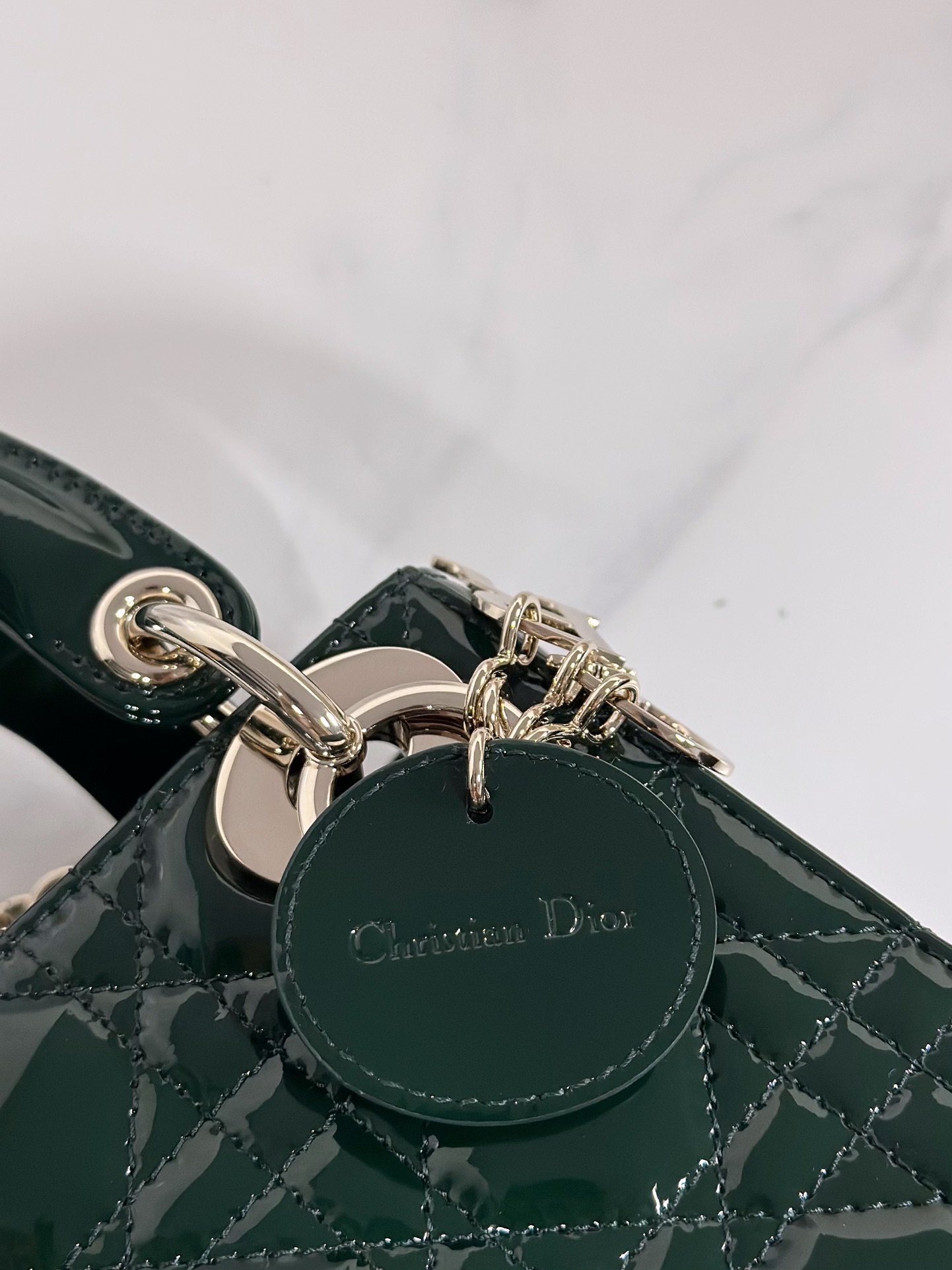 디올 페이던트 미니 레이디백 7번 이미지