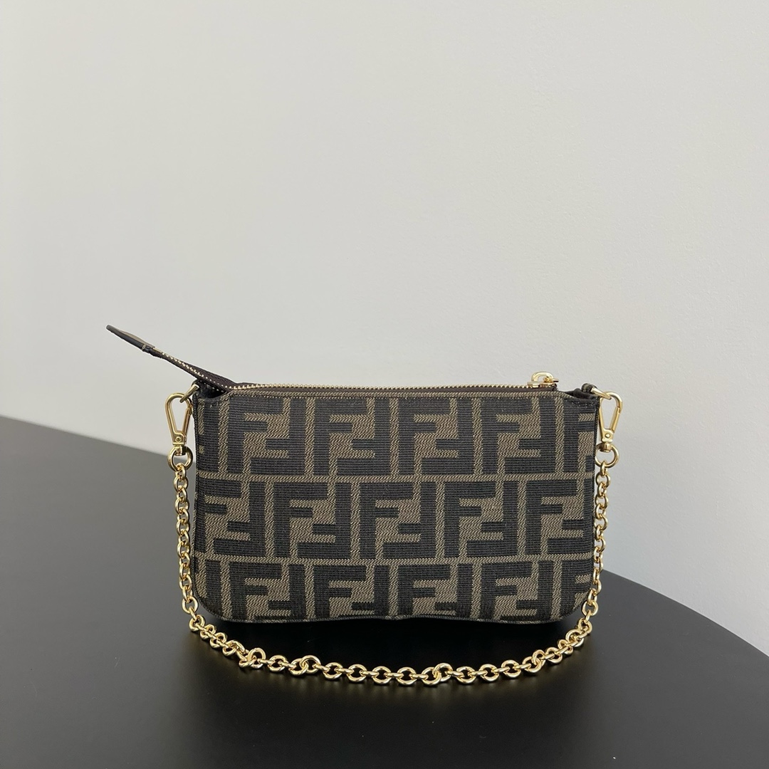 펜디 펜디 FF 패브릭 슬림 파우치 레플리카 2번 이미지 - Bag | 세미샵 레플리카 사이트