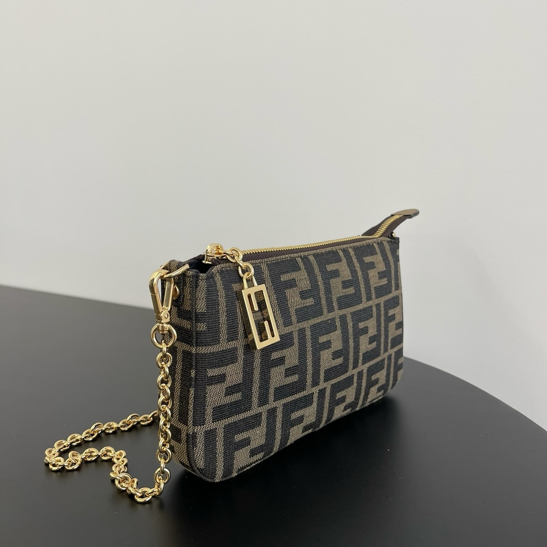 펜디 펜디 FF 패브릭 슬림 파우치 레플리카 3번 이미지 - Bag | 세미샵 레플리카 사이트