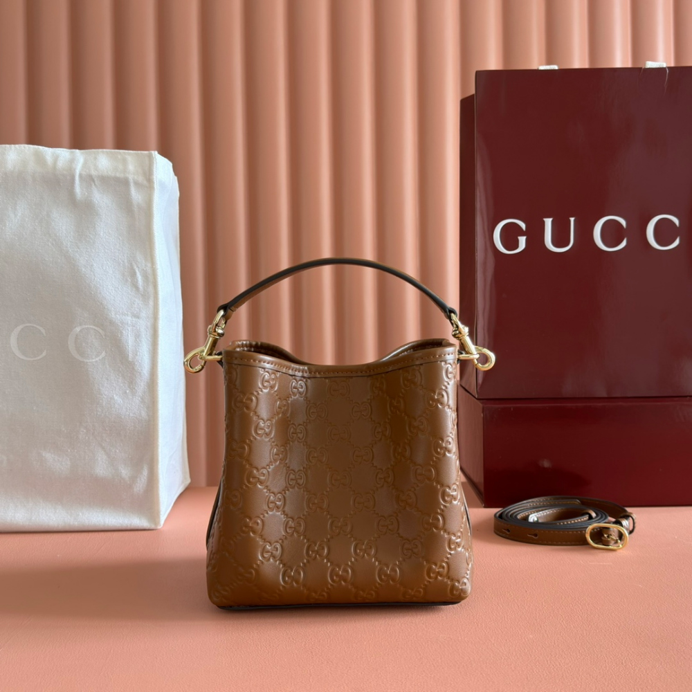 Gucci Gucci GG Emblem Bucket 레플리카 2번 이미지 - Bag | 세미샵 레플리카 사이트