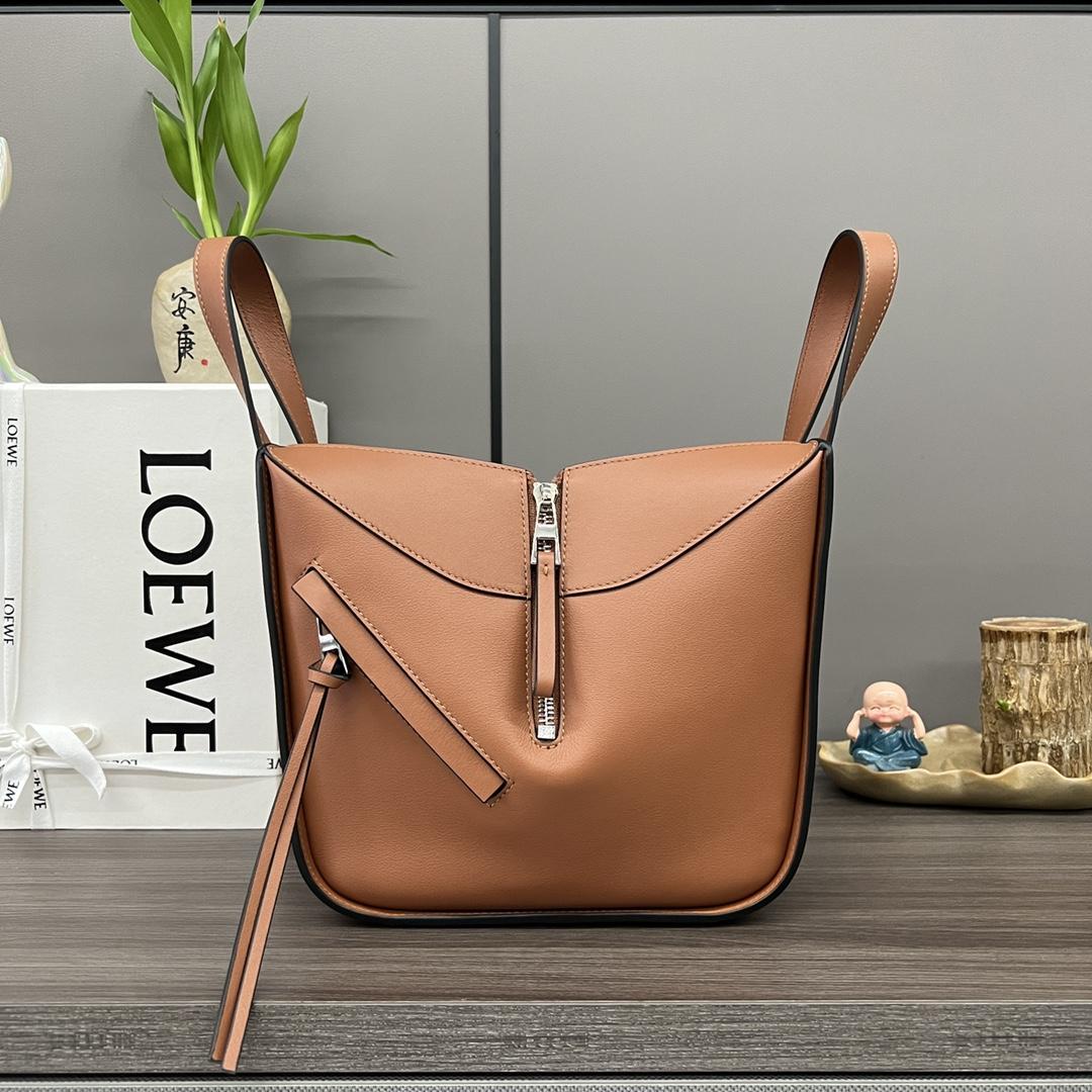 Loewe Loewe Compact Hammock 레플리카 11번 이미지 - Bag | 세미샵 레플리카 사이트
