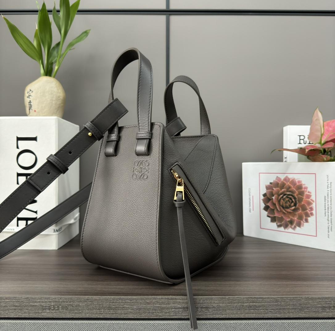 Loewe Loewe Compact Hammock 레플리카 82번 이미지 - Bag | 세미샵 레플리카 사이트