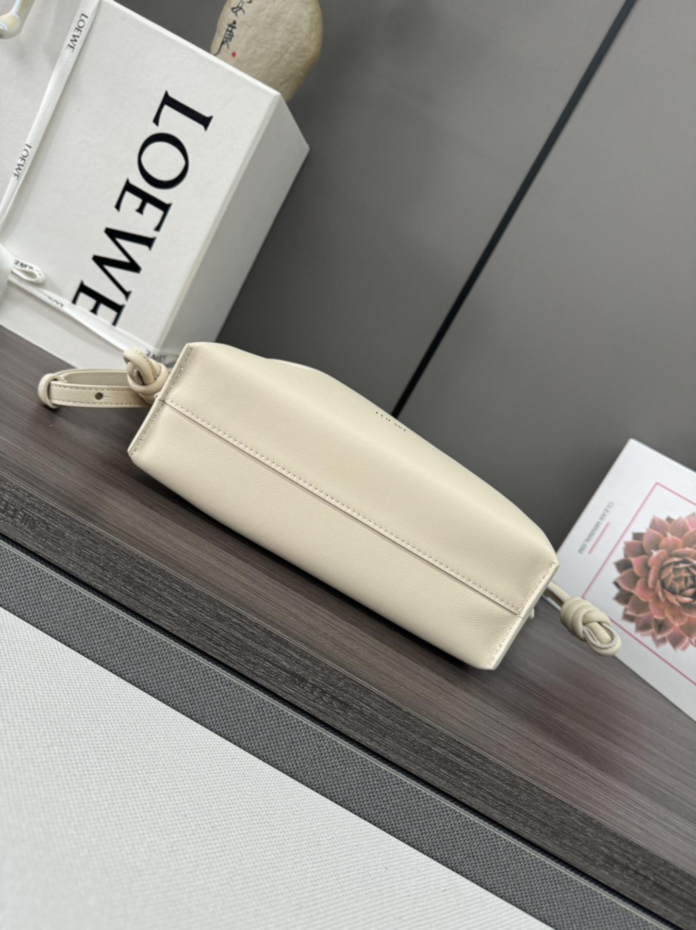 Loewe Loewe Flamenco Clutch 레플리카 36번 이미지 - Bag | 세미샵 레플리카 사이트