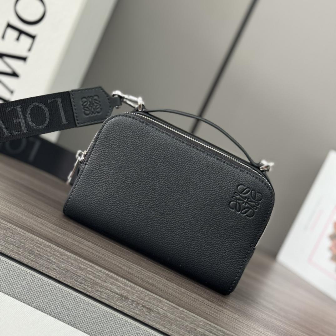 Loewe Mini Leather Camera