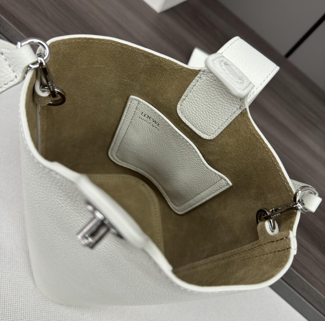 Loewe Pebble Bucket Mini - 상세 이미지