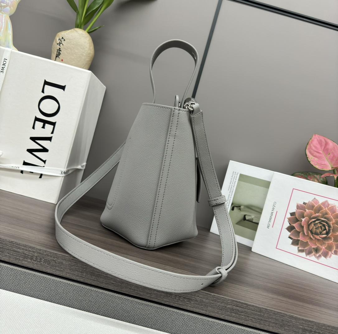 Loewe Pebble Bucket Mini - 상세 이미지