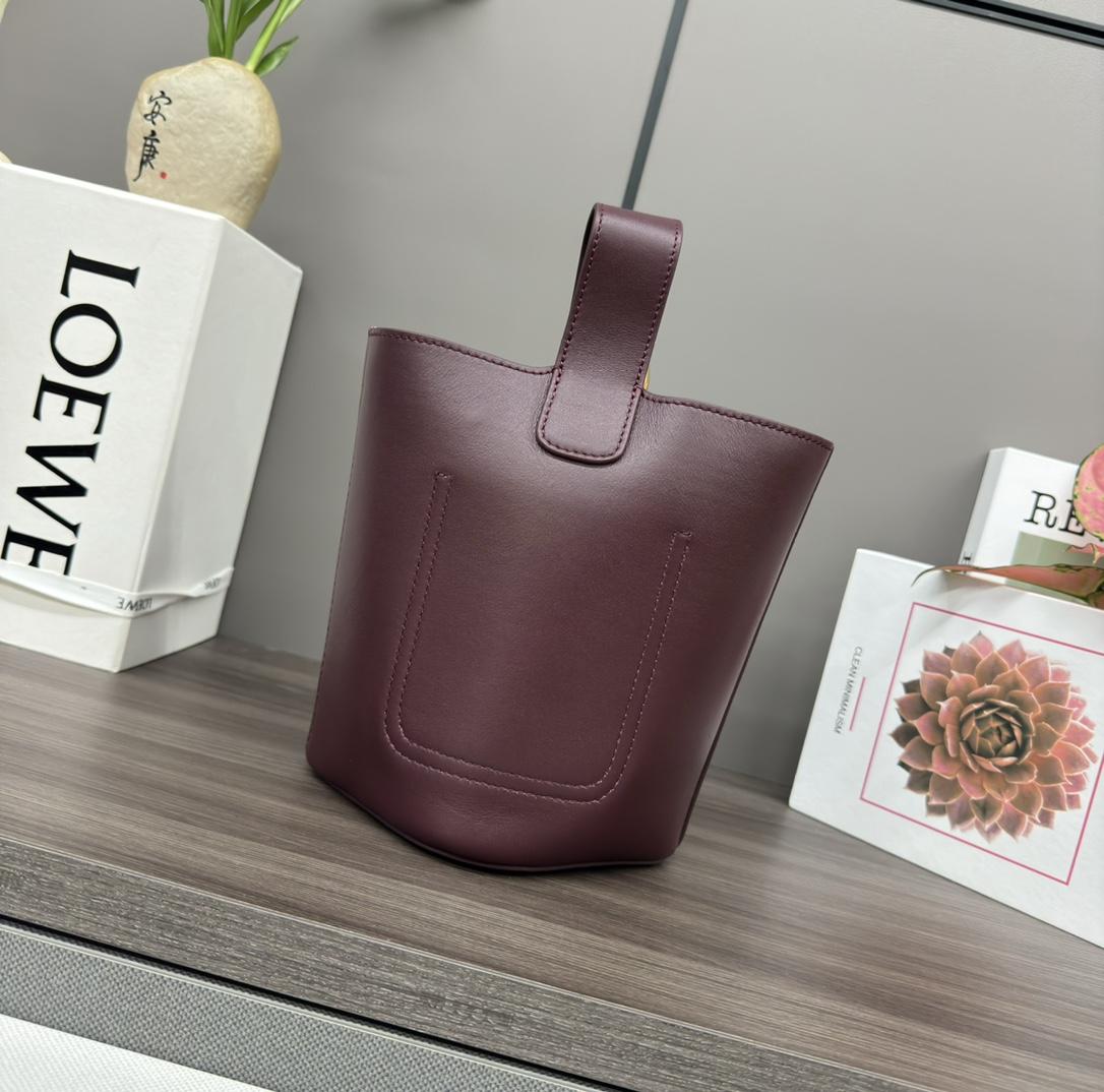Loewe Pebble Bucket Mini - 상세 이미지