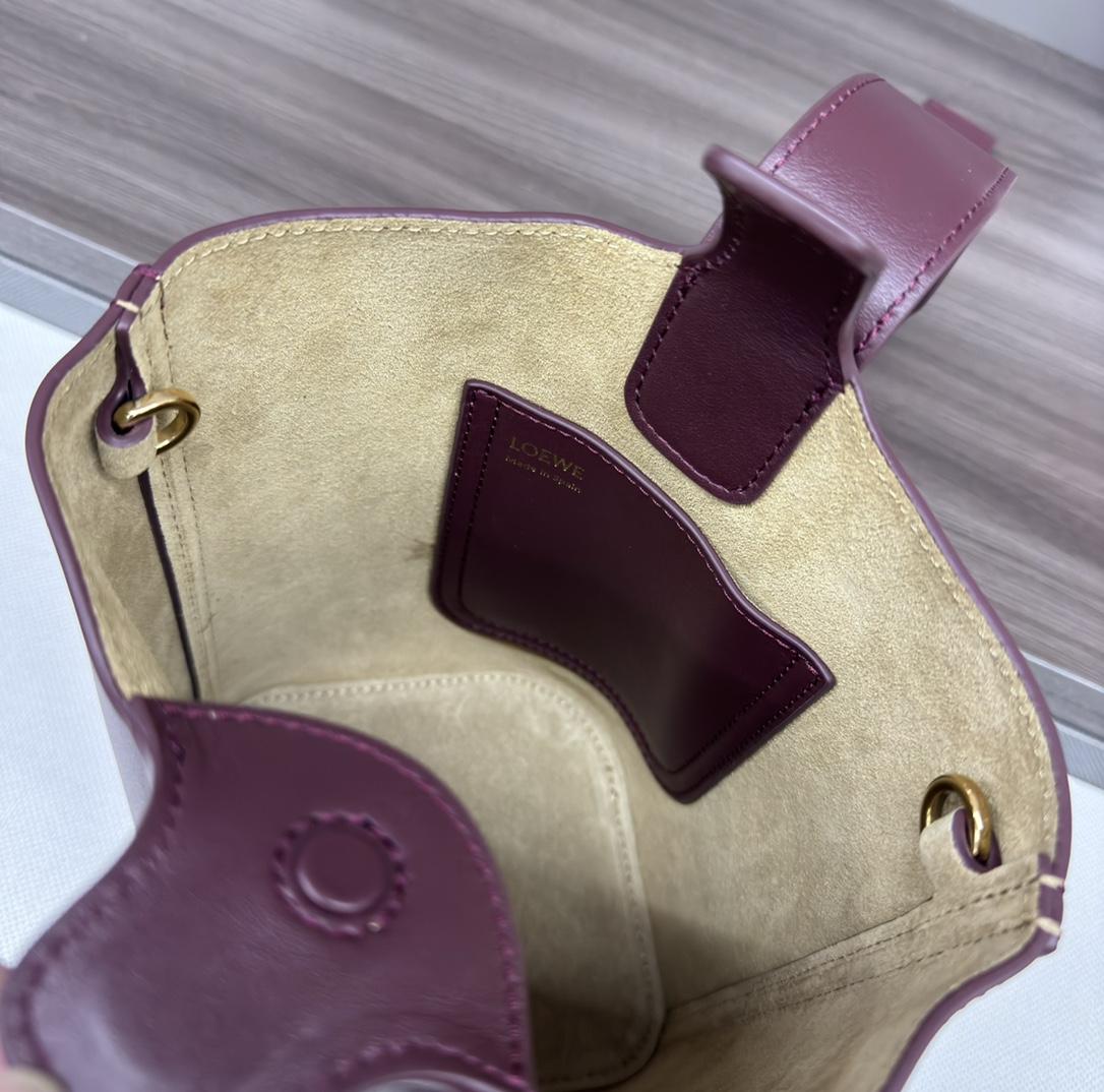 Loewe Pebble Bucket Mini - 상세 이미지
