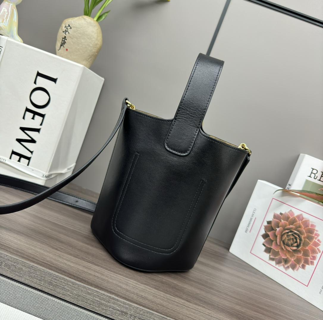 Loewe Pebble Bucket Mini - 상세 이미지