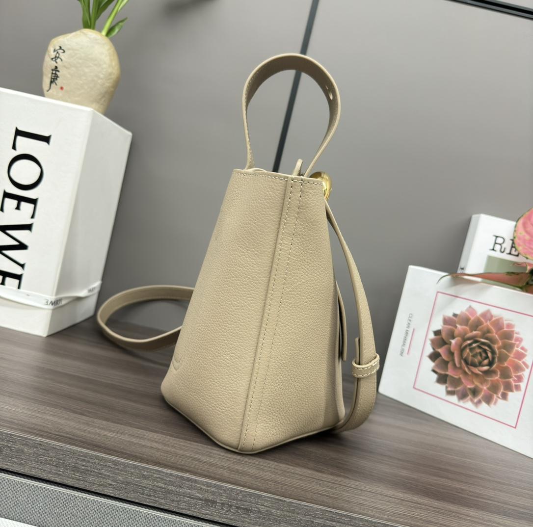 Loewe Pebble Bucket Mini - 상세 이미지