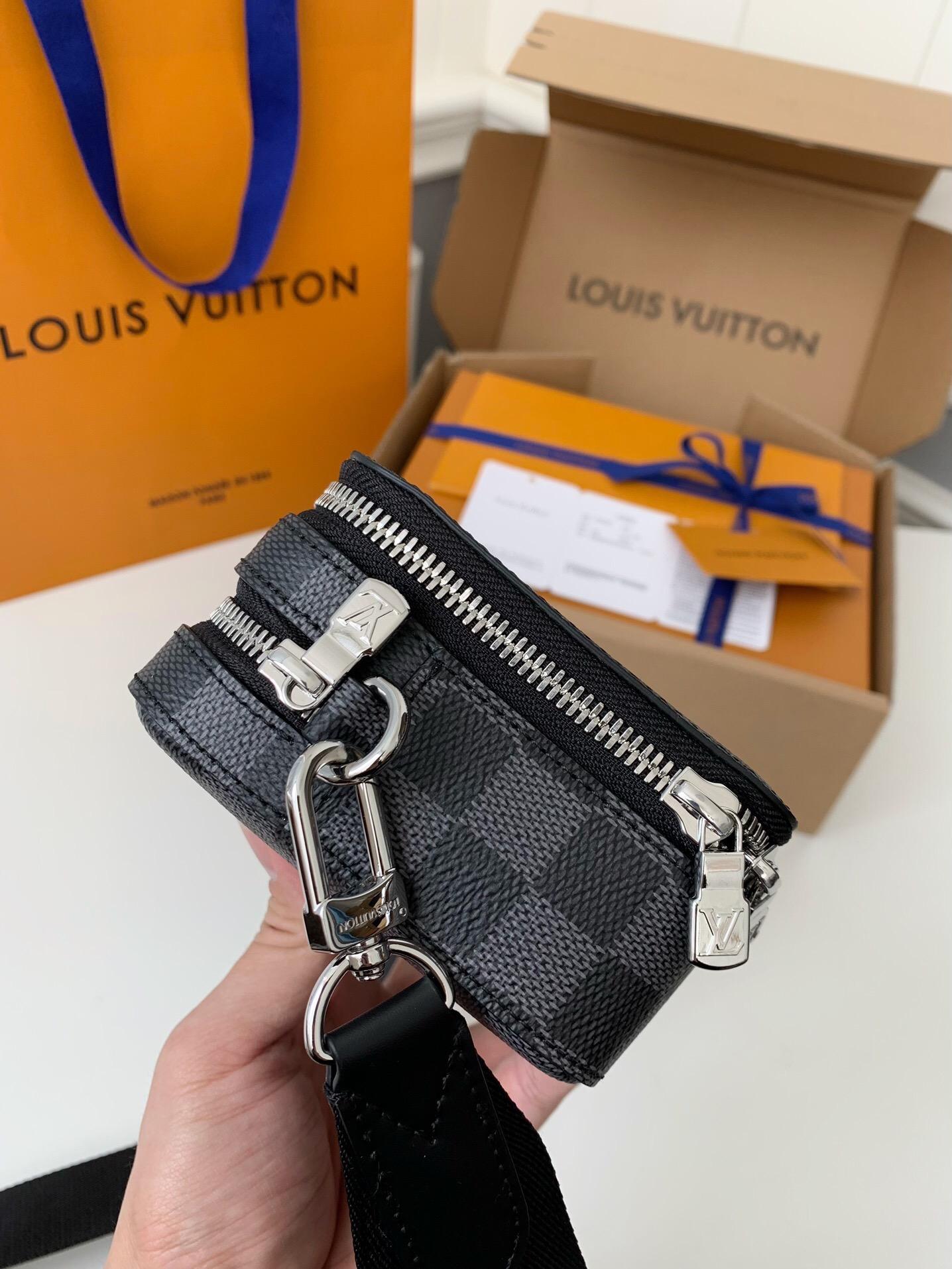 Louis Vuitton Louis Vuitton Alpha Wearable Wallet 레플리카 3번 이미지 - Bag | 세미샵 레플리카 사이트
