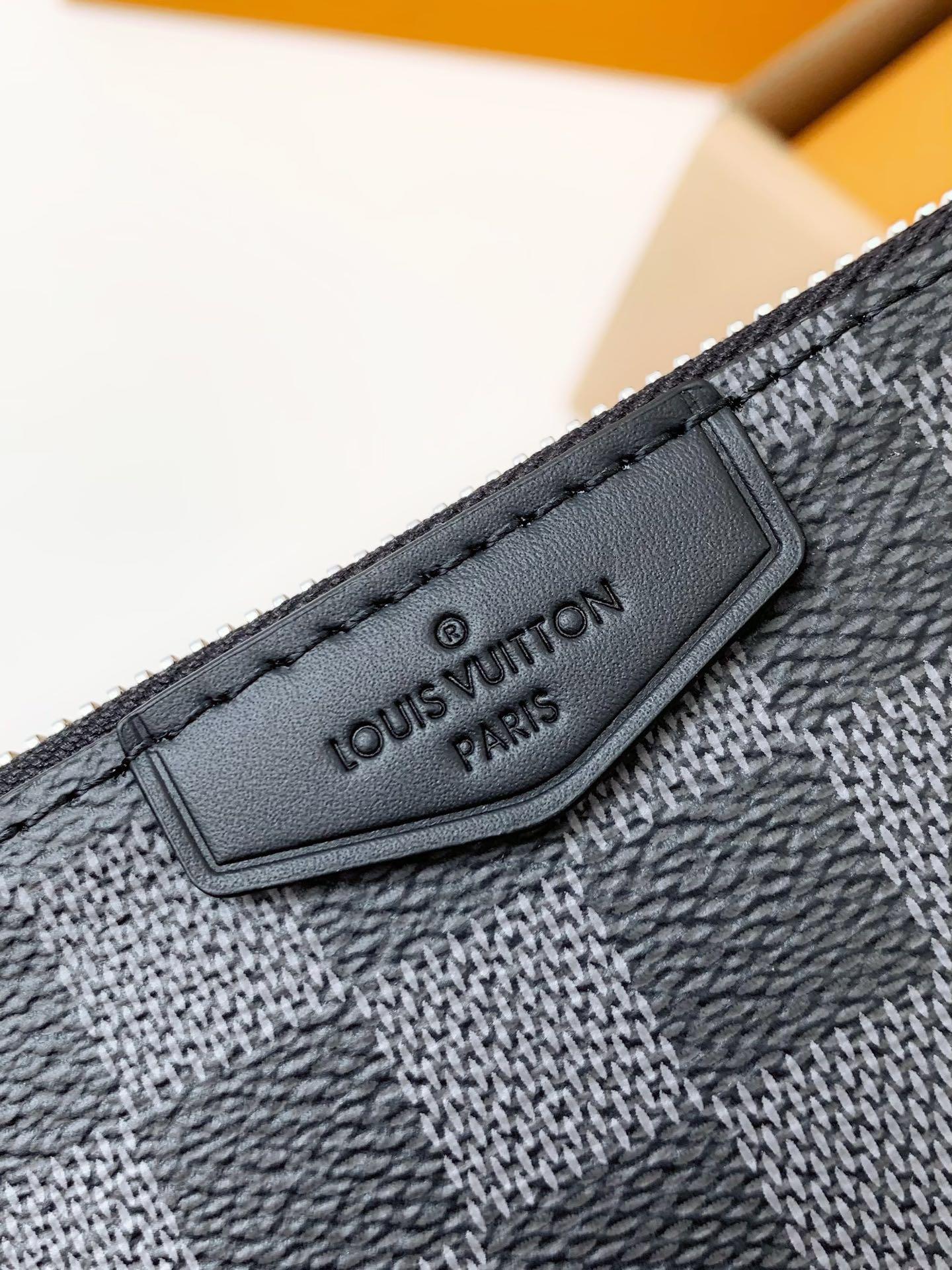 Louis Vuitton Louis Vuitton Alpha Wearable Wallet 레플리카 5번 이미지 - Bag | 세미샵 레플리카 사이트