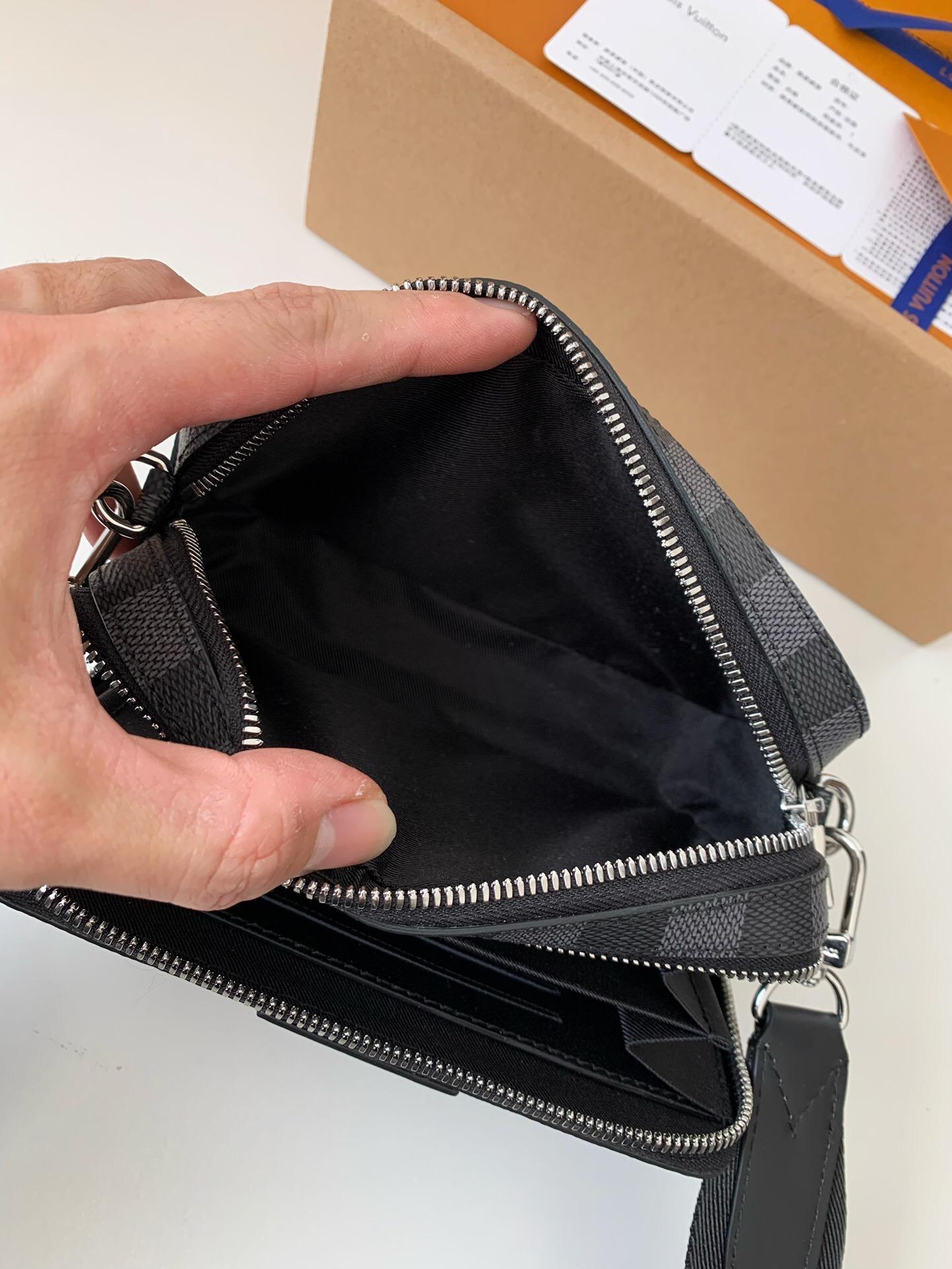 Louis Vuitton Louis Vuitton Alpha Wearable Wallet 레플리카 8번 이미지 - Bag | 세미샵 레플리카 사이트