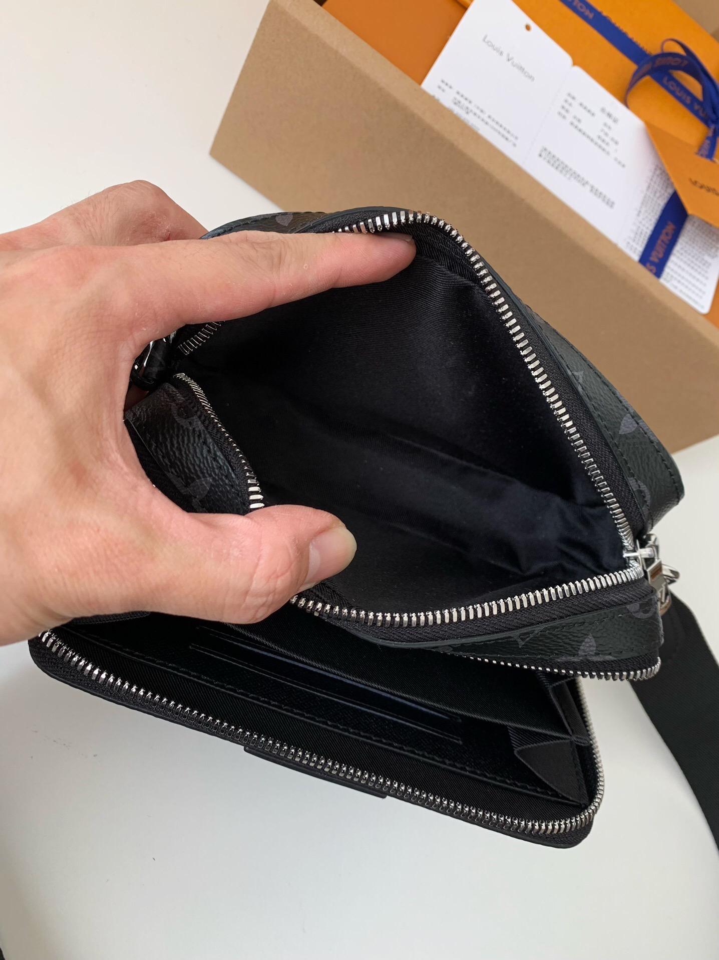 Louis Vuitton Louis Vuitton Alpha Wearable Wallet 레플리카 16번 이미지 - Bag | 세미샵 레플리카 사이트