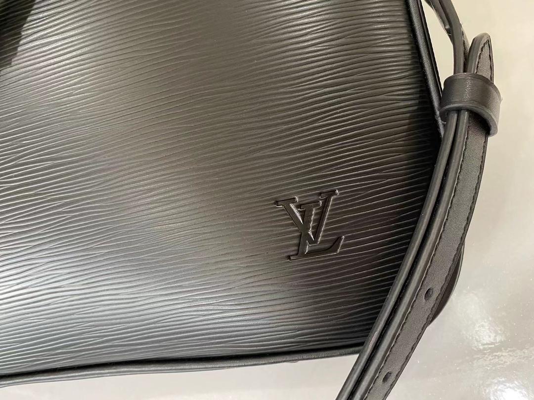 Louis Vuitton Dandy MM Epi - 상세 이미지