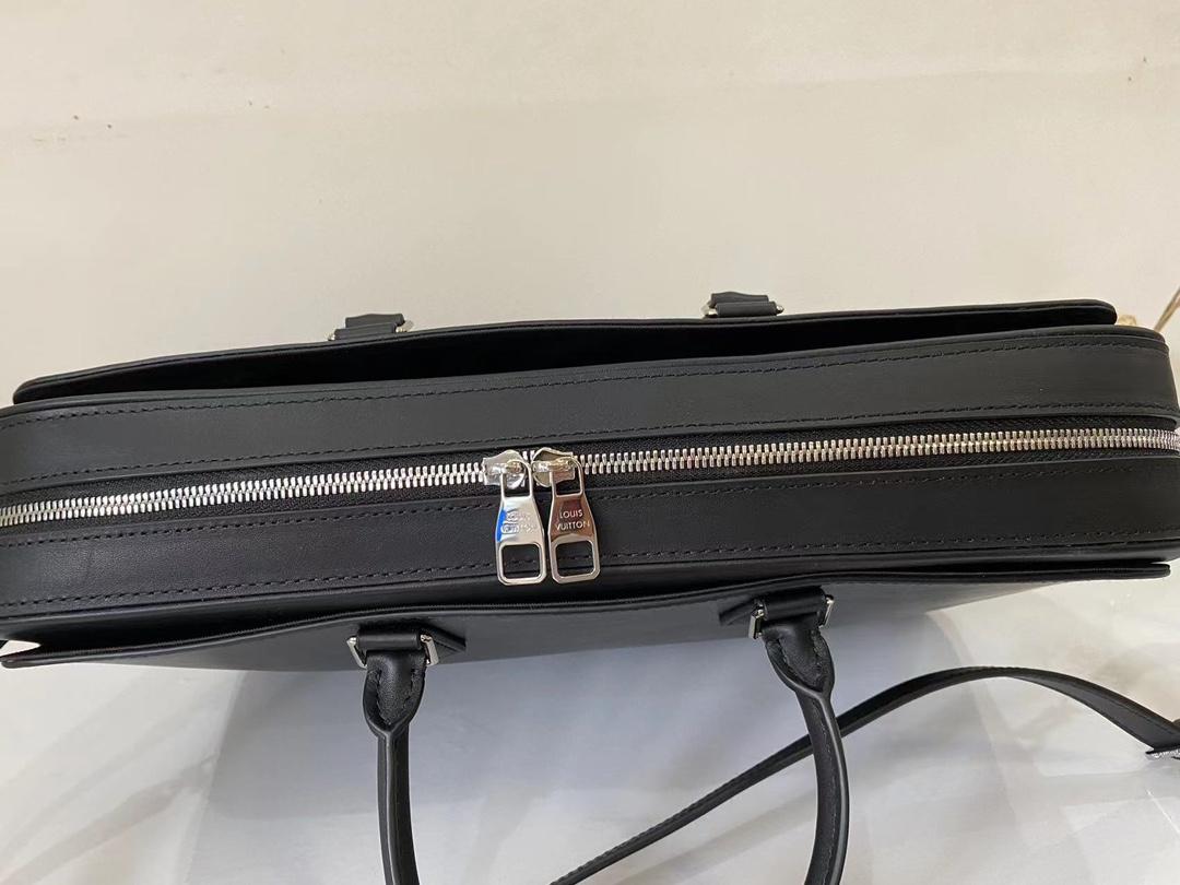 Louis Vuitton Dandy MM Epi - 상세 이미지