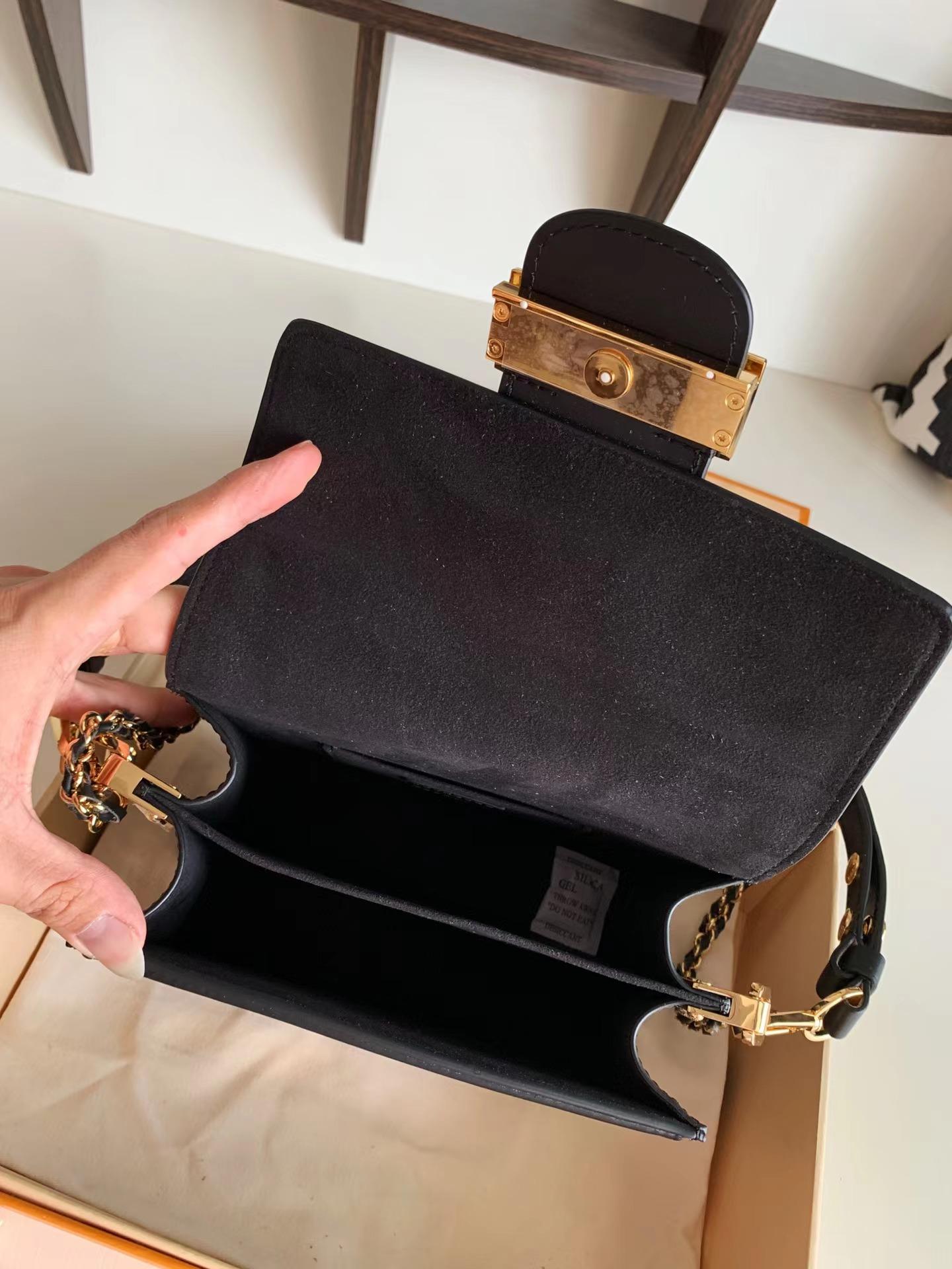 Louis Vuitton Dauphine Mini MM - 상세 이미지