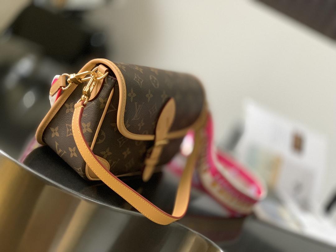 Louis Vuitton Diane Monogram - 상세 이미지