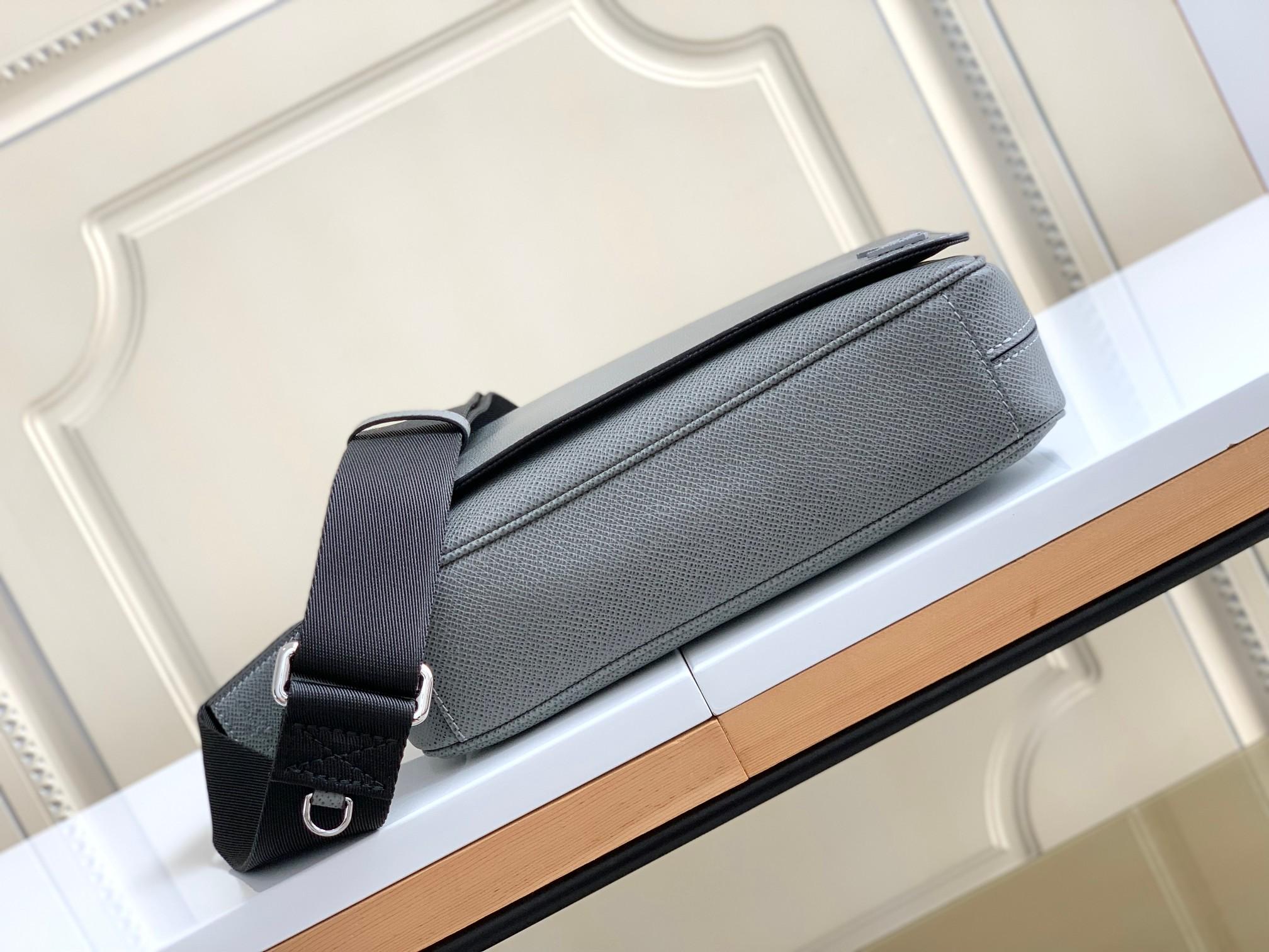 Louis Vuitton Louis Vuitton District PM Taiga 레플리카 4번 이미지 - Bag | 세미샵 레플리카 사이트