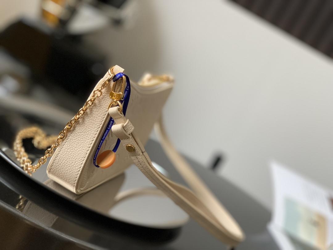 Louis Vuitton Louis Vuitton Easy Pouch on Strap 레플리카 3번 이미지 - Bag | 세미샵 레플리카 사이트