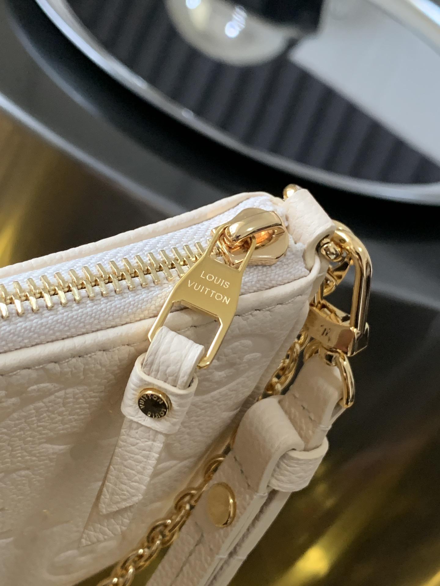 Louis Vuitton Louis Vuitton Easy Pouch on Strap 레플리카 6번 이미지 - Bag | 세미샵 레플리카 사이트