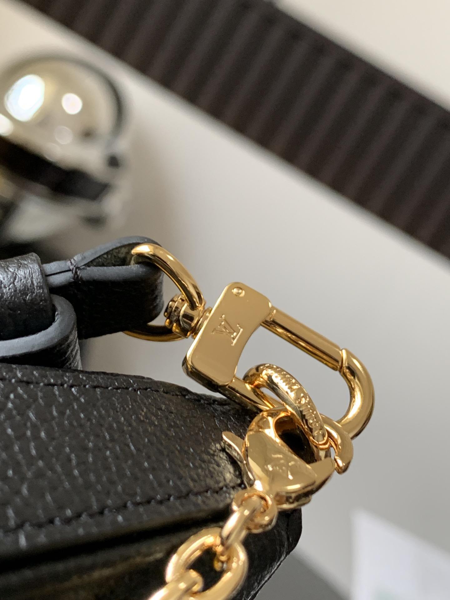 Louis Vuitton Louis Vuitton Easy Pouch on Strap 레플리카 15번 이미지 - Bag | 세미샵 레플리카 사이트