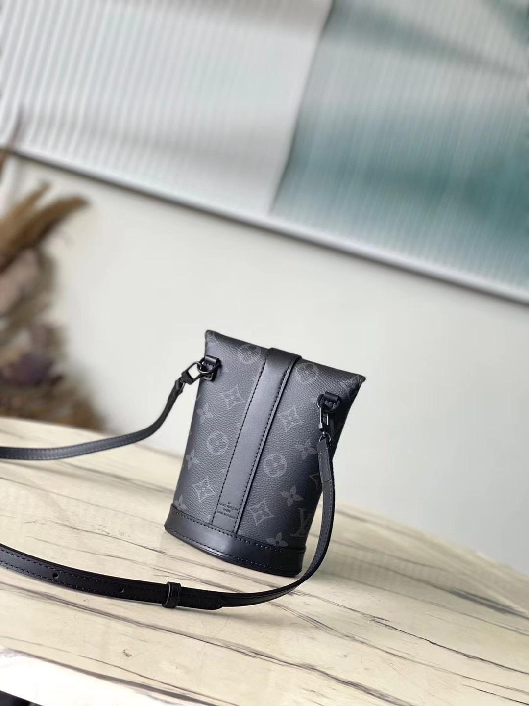 Louis Vuitton Louis Vuitton Envelope Pouch Monogram Eclipse 레플리카 2번 이미지 - Bag | 세미샵 레플리카 사이트