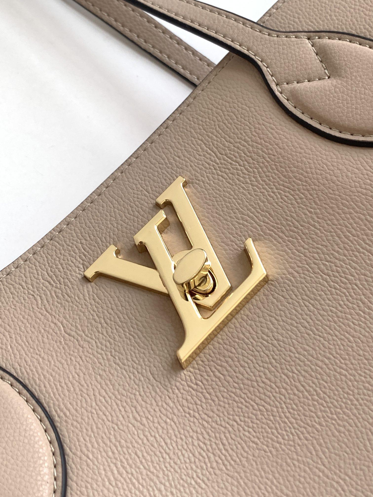 Louis Vuitton Louis Vuitton Lock Me Shopper 레플리카 5번 이미지 - Bag | 세미샵 레플리카 사이트