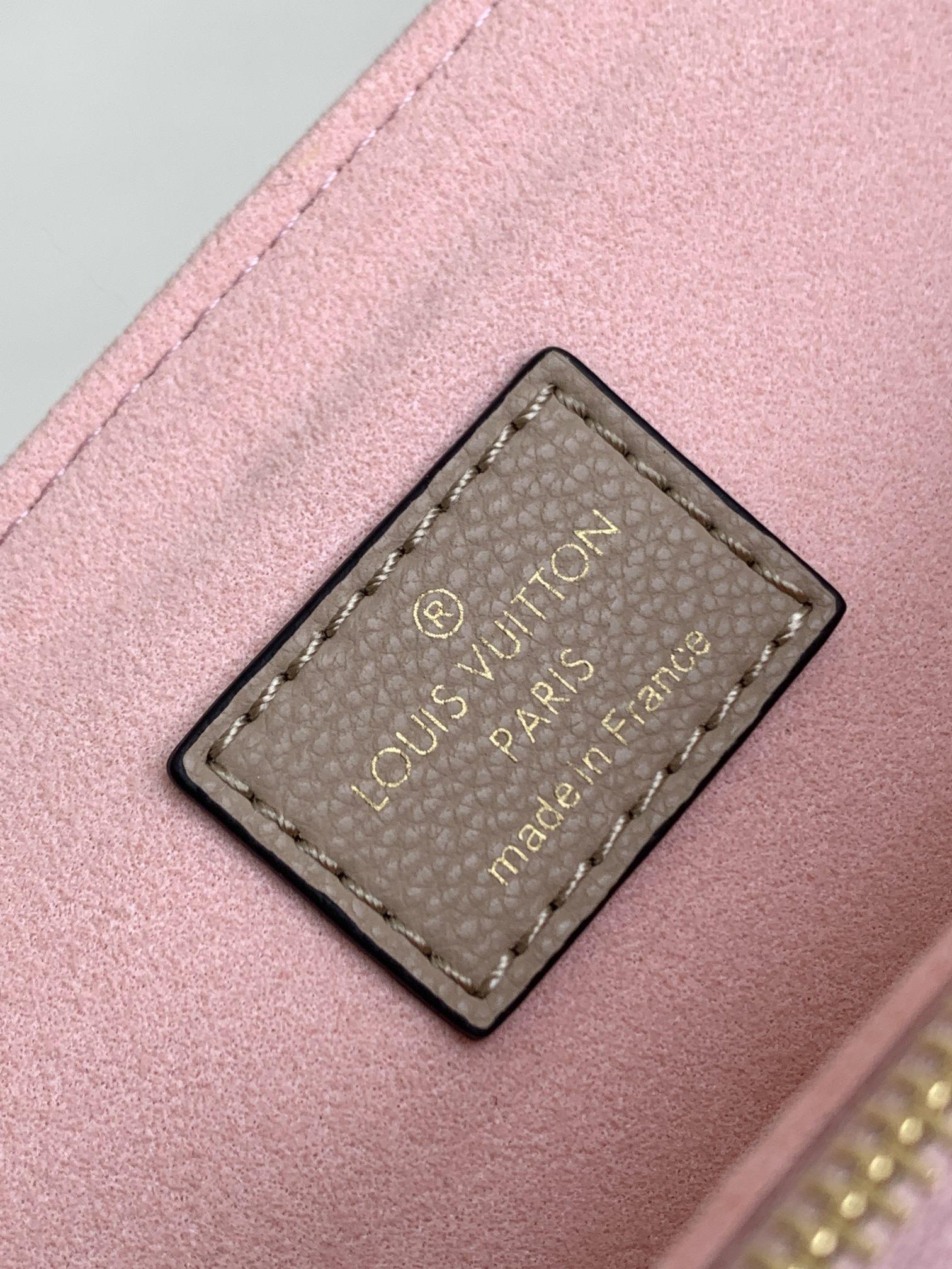 Louis Vuitton Louis Vuitton Lock Me Shopper 레플리카 8번 이미지 - Bag | 세미샵 레플리카 사이트