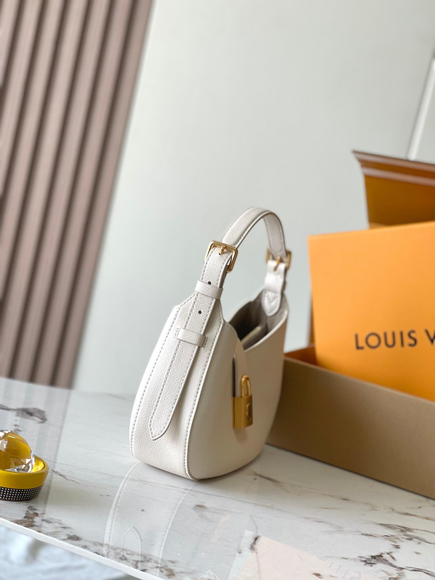 Louis Vuitton Louis Vuitton Low Key Shoulder 레플리카 11번 이미지 - Bag | 세미샵 레플리카 사이트