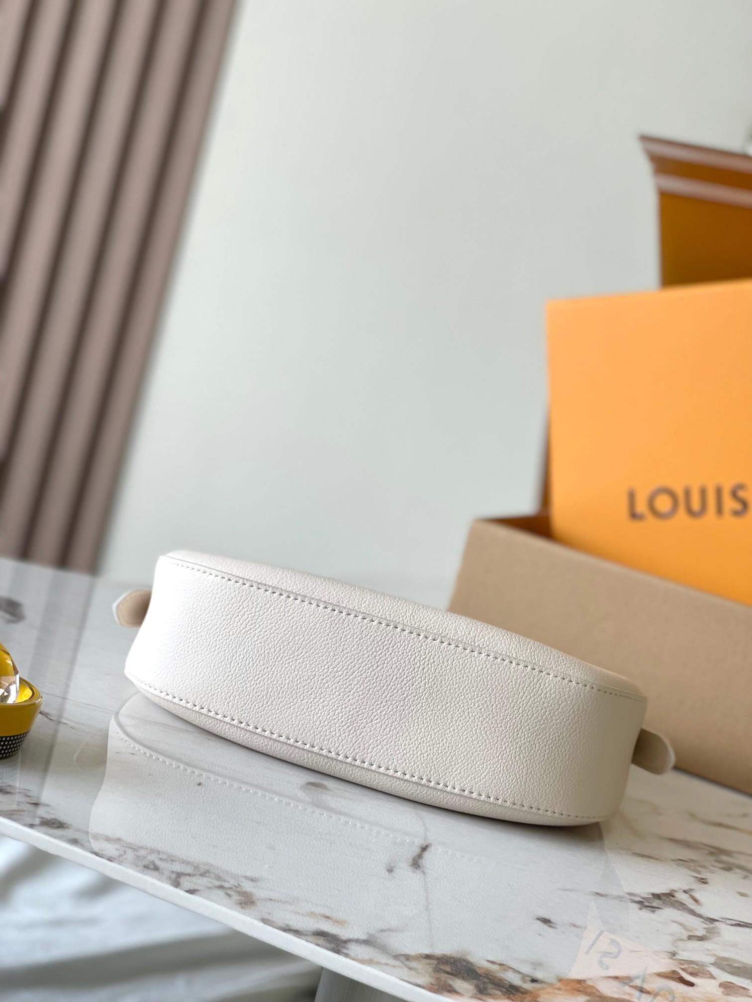 Louis Vuitton Louis Vuitton Low Key Shoulder 레플리카 12번 이미지 - Bag | 세미샵 레플리카 사이트