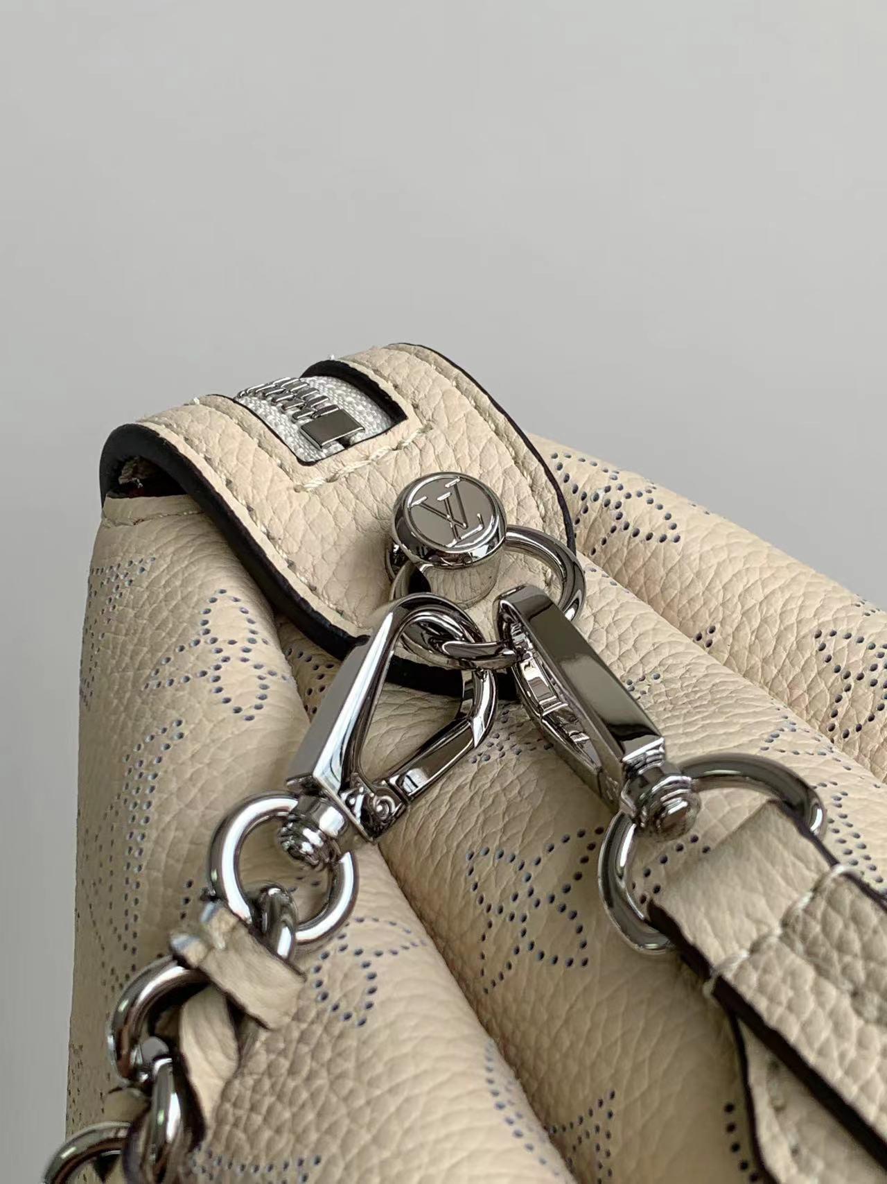 Louis Vuitton Louis Vuitton Mahina MM Hand It All 레플리카 16번 이미지 - Bag | 세미샵 레플리카 사이트