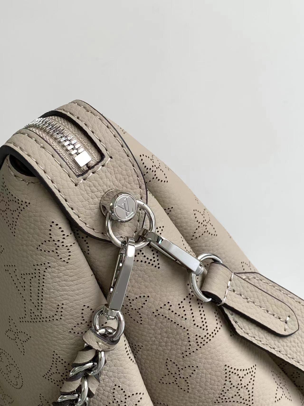 Louis Vuitton Louis Vuitton Mahina MM Hand It All 레플리카 23번 이미지 - Bag | 세미샵 레플리카 사이트