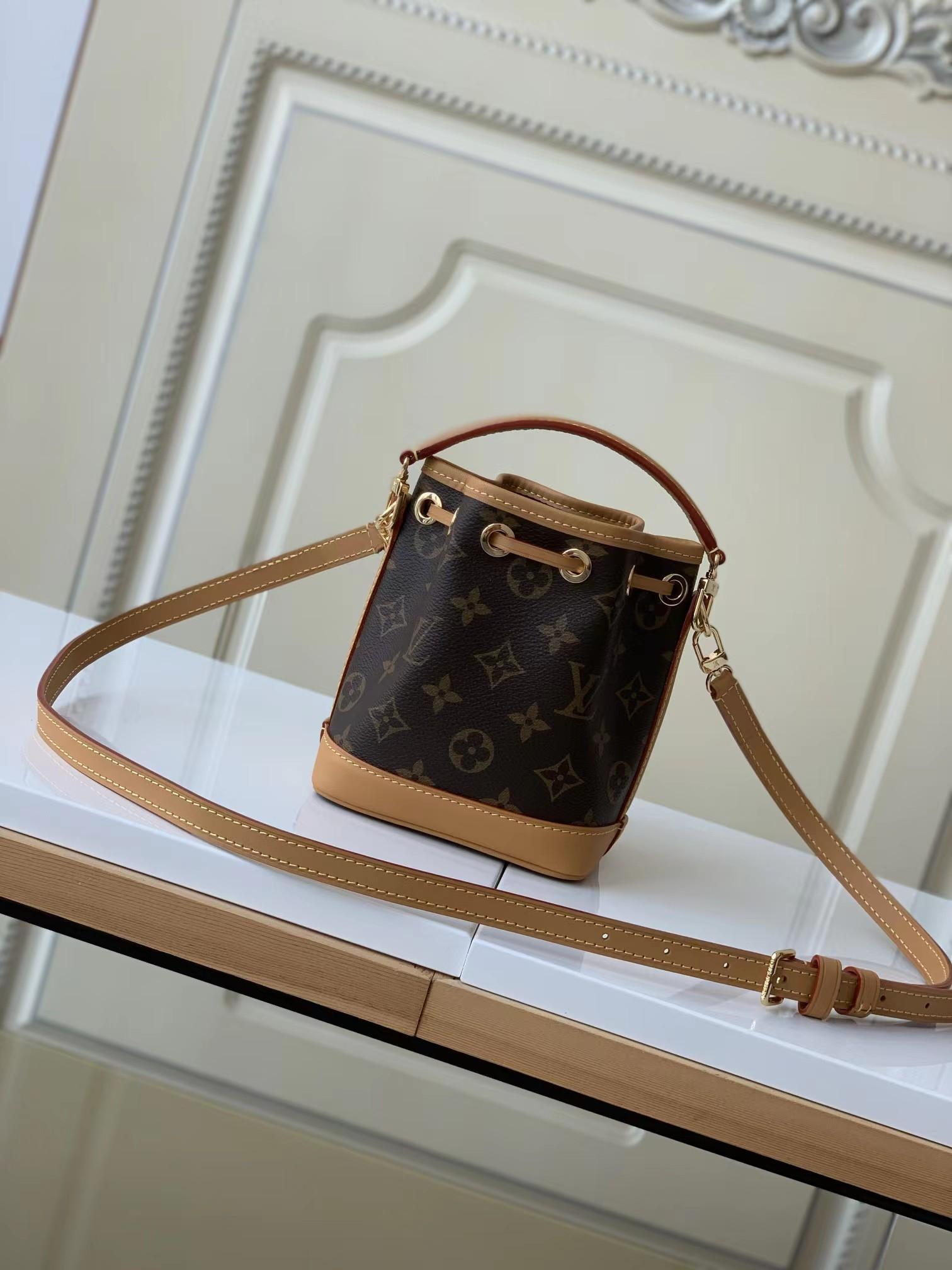Louis Vuitton Louis Vuitton Nano Noe Monogram 레플리카 2번 이미지 - Bag | 세미샵 레플리카 사이트