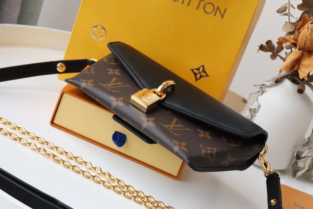 Louis Vuitton Louis Vuitton Padlock On Strap 레플리카 3번 이미지 - Bag | 세미샵 레플리카 사이트