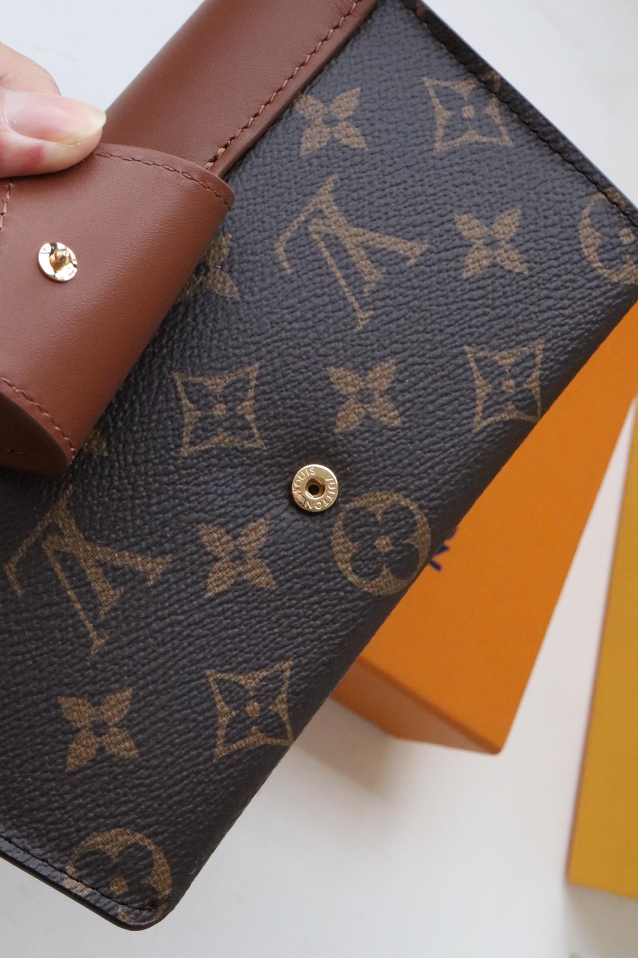 Louis Vuitton Louis Vuitton Padlock On Strap 레플리카 24번 이미지 - Bag | 세미샵 레플리카 사이트