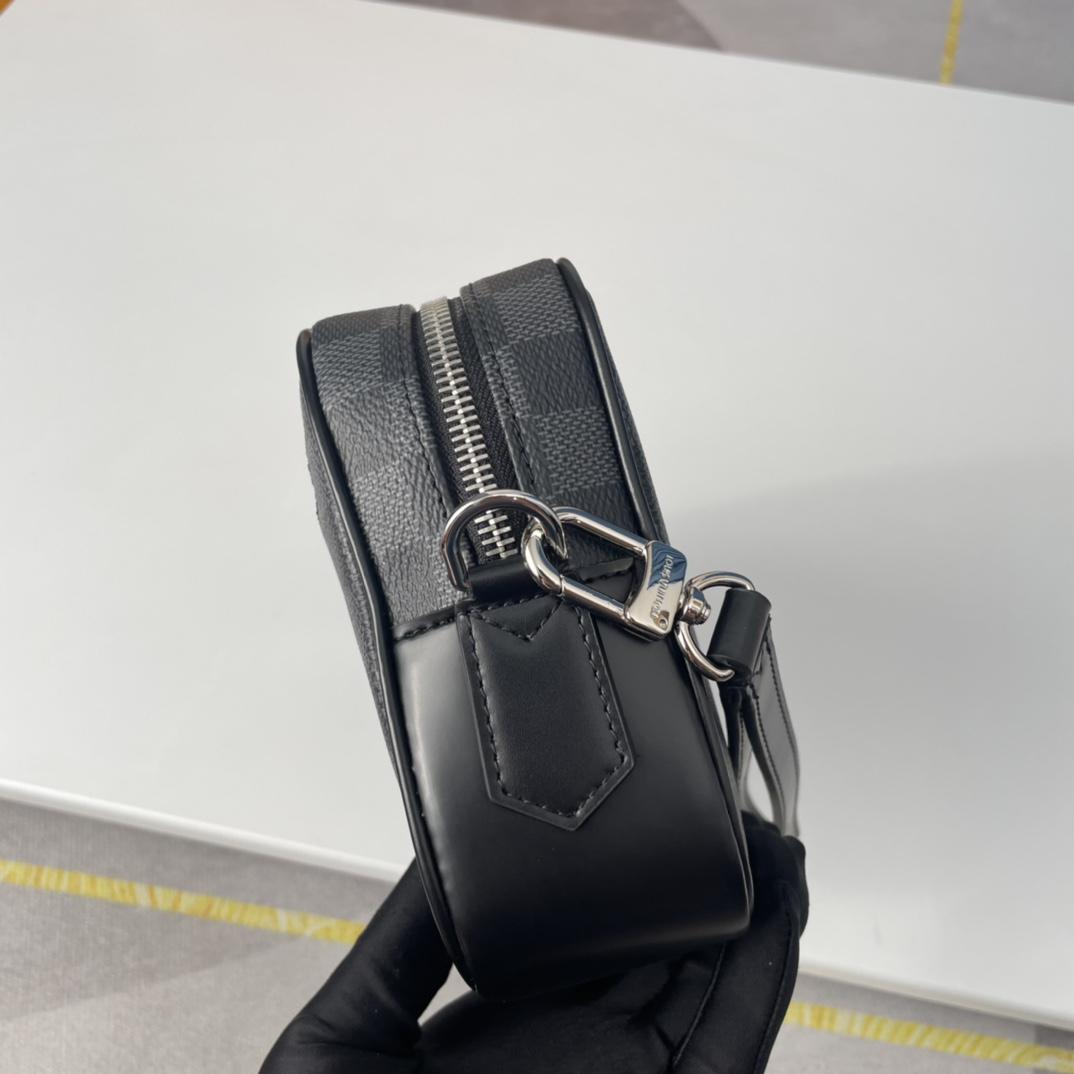 Louis Vuitton Louis Vuitton Pochette Kasai 레플리카 3번 이미지 - Bag | 세미샵 레플리카 사이트