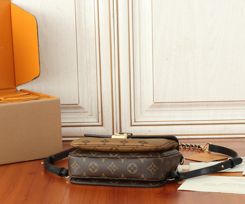 Louis Vuitton Pochette Metis Backpack 레플리카 4번 이미지 - Bag | 세미샵 레플리카 사이트