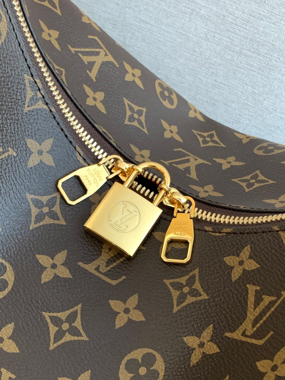 Louis Vuitton Louis Vuitton Slouchy Monogram MM 레플리카 5번 이미지 - Bag | 세미샵 레플리카 사이트