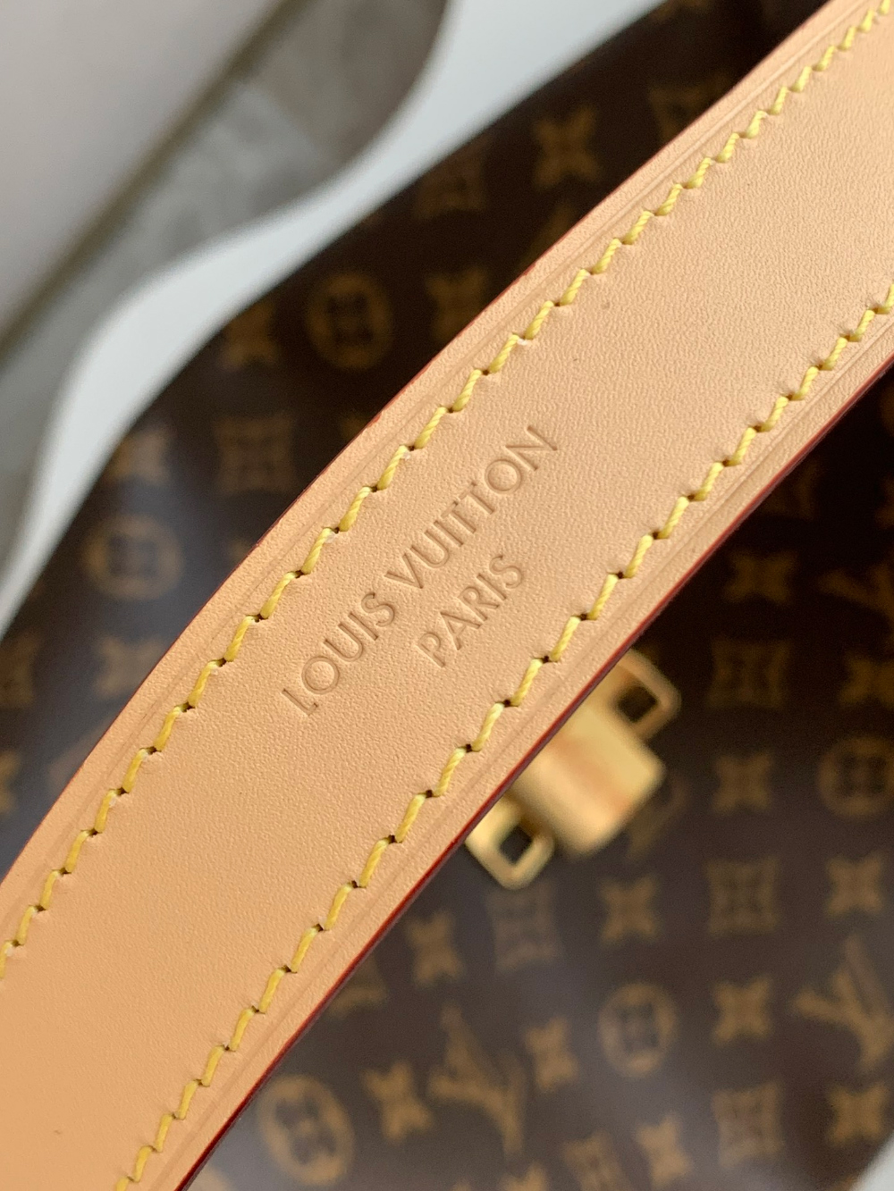 Louis Vuitton Louis Vuitton Slouchy Monogram MM 레플리카 8번 이미지 - Bag | 세미샵 레플리카 사이트