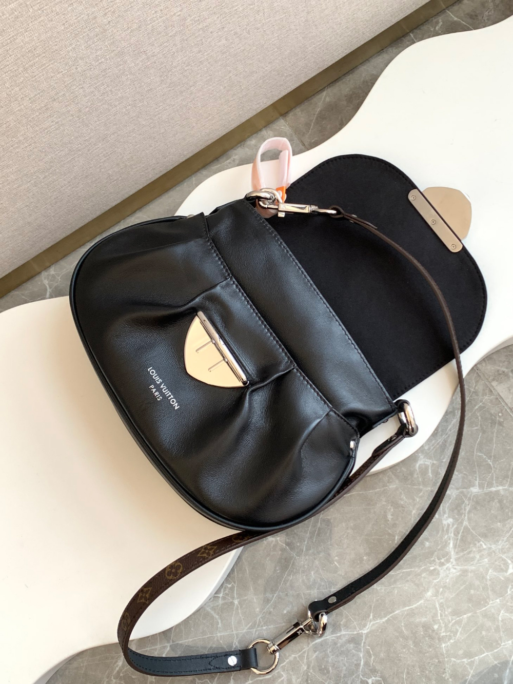 Louis Vuitton Sunset Vibe - 상세 이미지