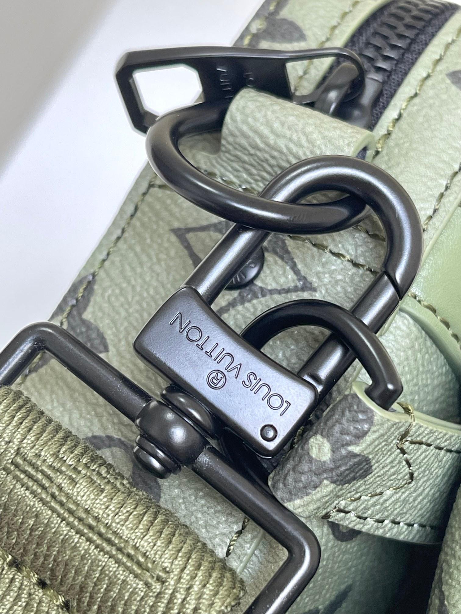 Louis Vuitton Louis Vuitton Trio Messenger Guitar 레플리카 6번 이미지 - Bag | 세미샵 레플리카 사이트